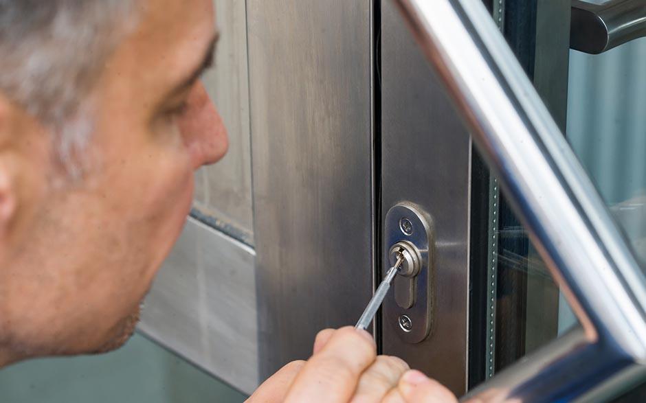 ouvrir porte claquée Saint-Cloud